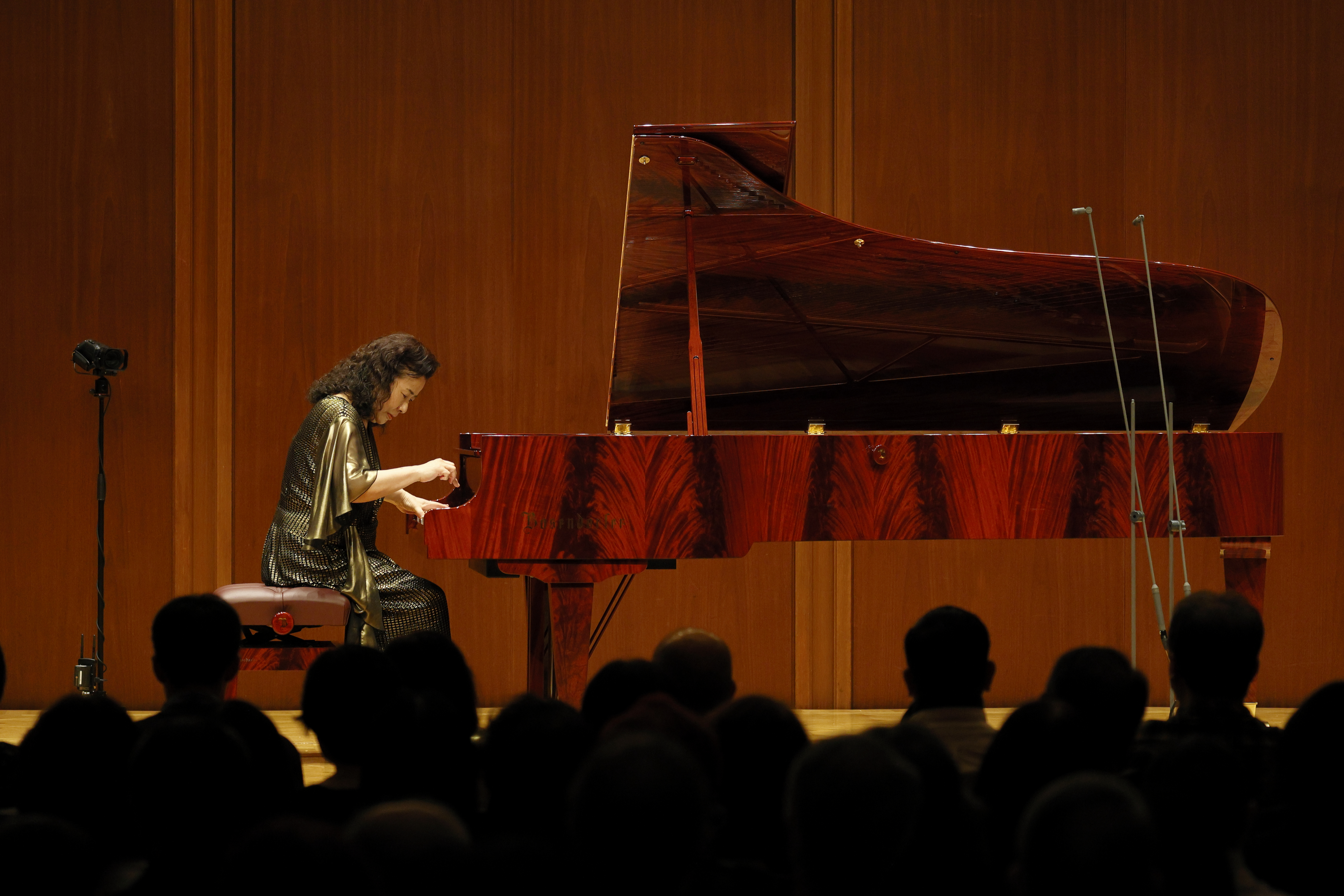 ピラミッドマホガニー